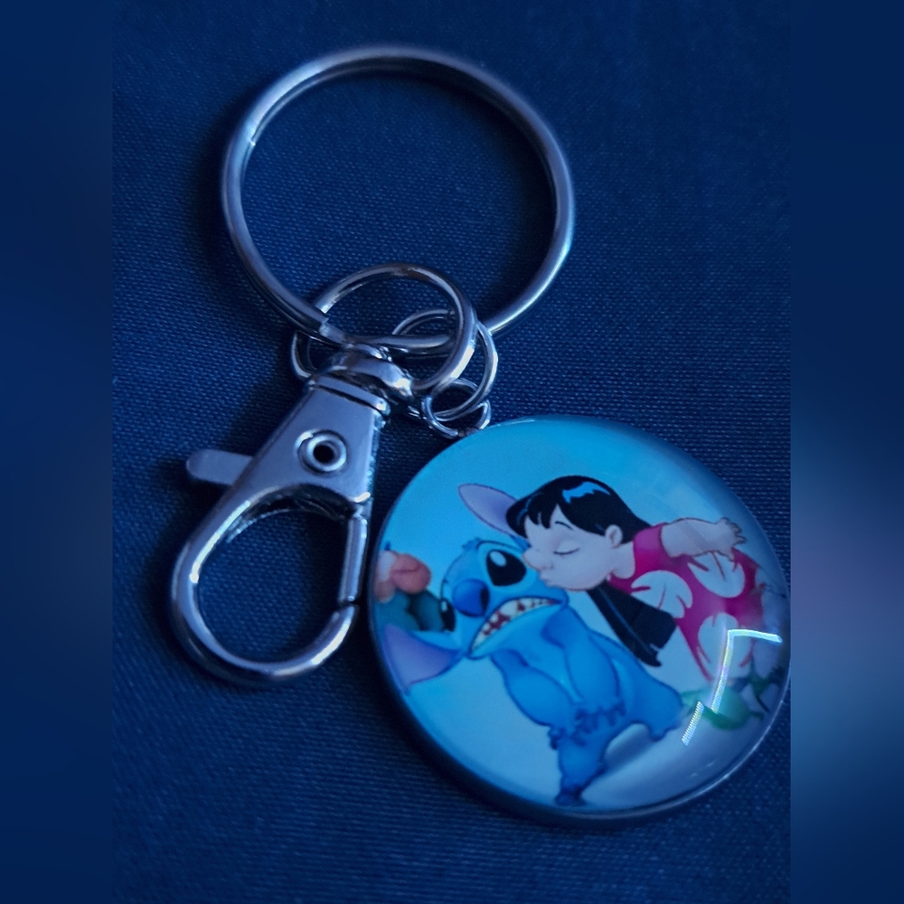Lilo And Stitch Key Ring - Picture 2 of 3